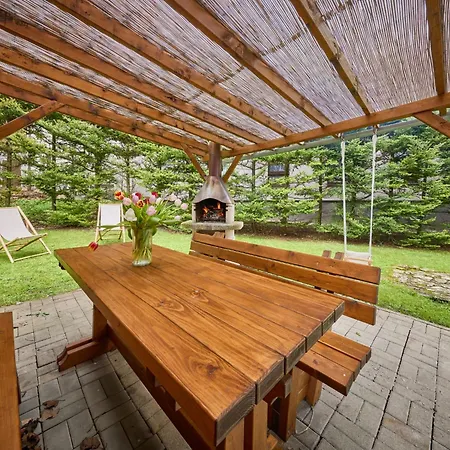 6 By Interhome